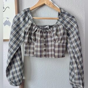 LOVE TREE CROP NWOT PLAID PUFF SLEEVE BLOUSE
